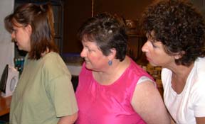 Students watching JSusan Shie 2004.immy airbrush.